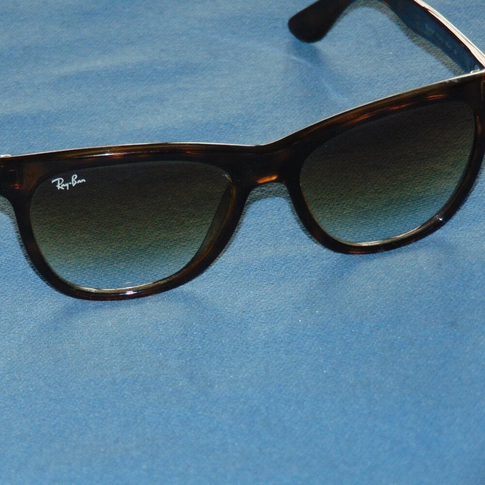 RAYBAN 4184 SUNGLASSES